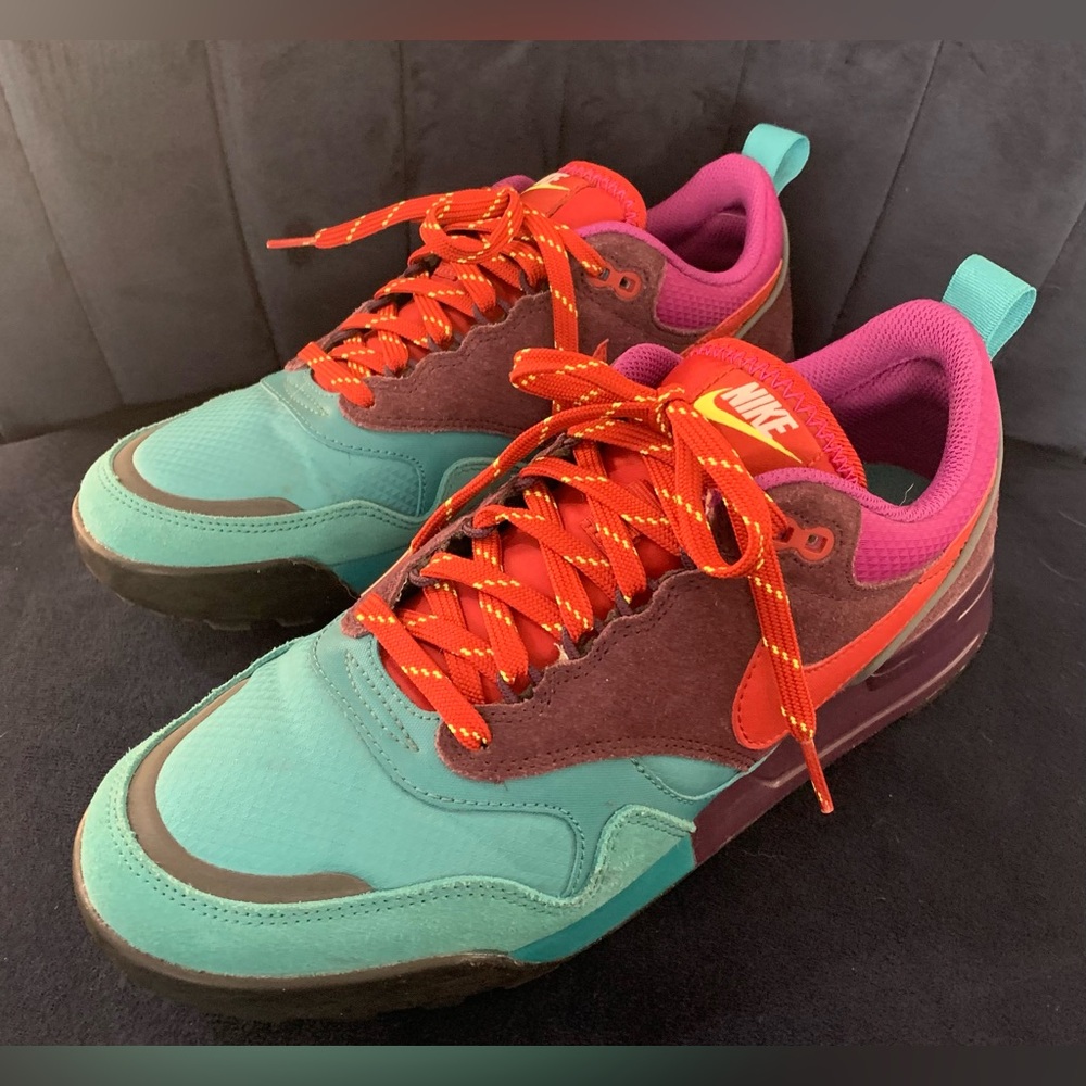 Nike Air Odyssey Vision Qs